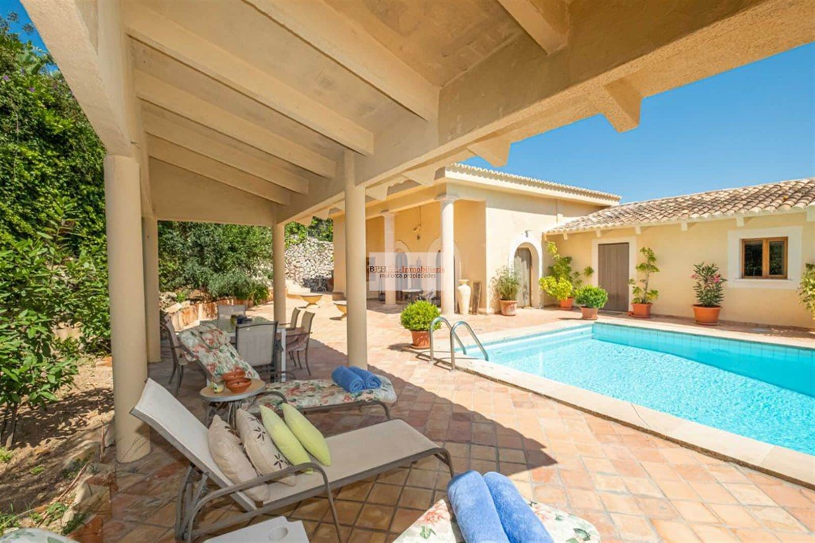 Chalet con piscina en Puigpunyent - Foto 1