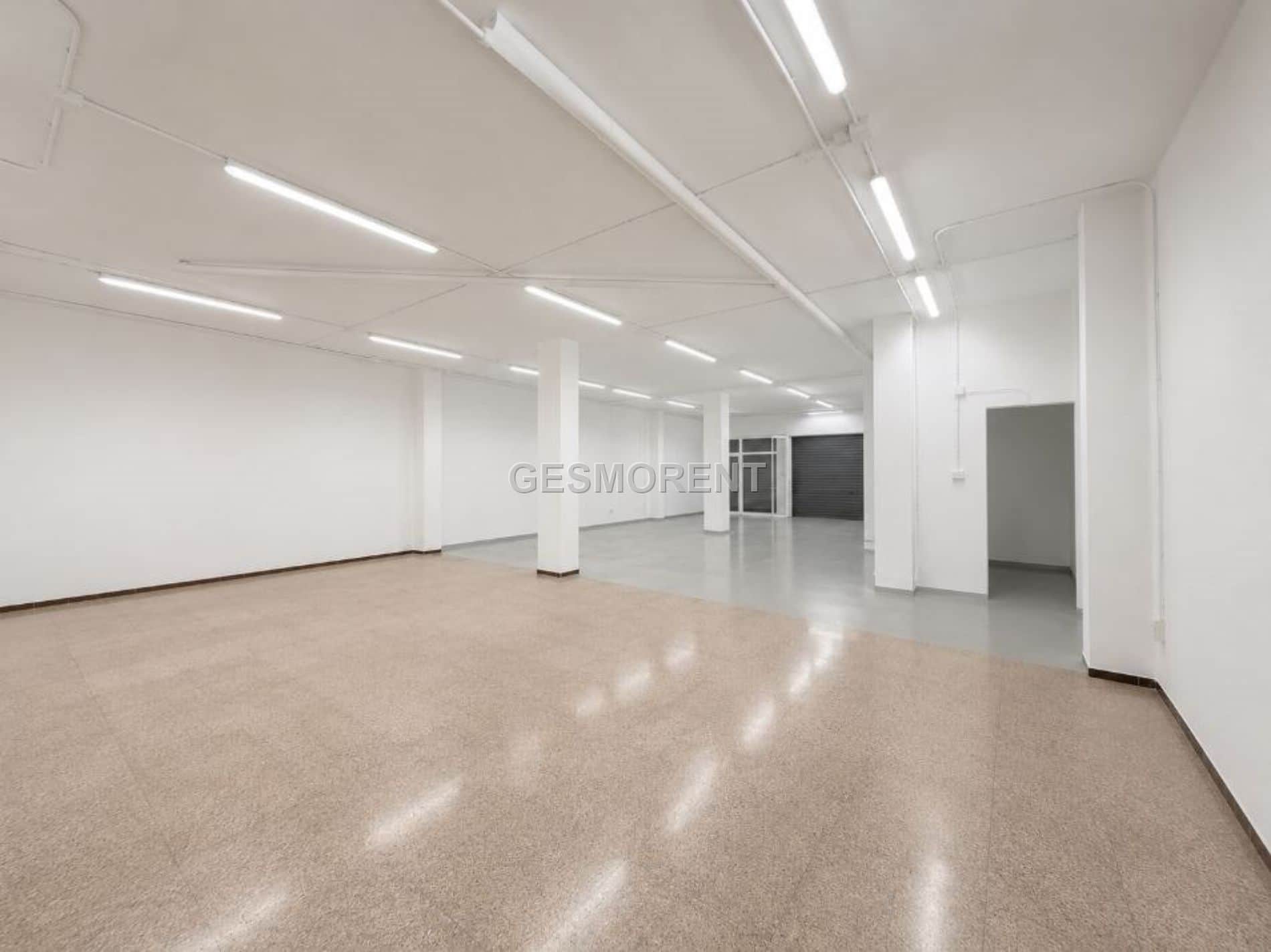 LOCAL COMERCIAL CON SÓTANO EN ALQUILER EN MANACOR - Foto 2