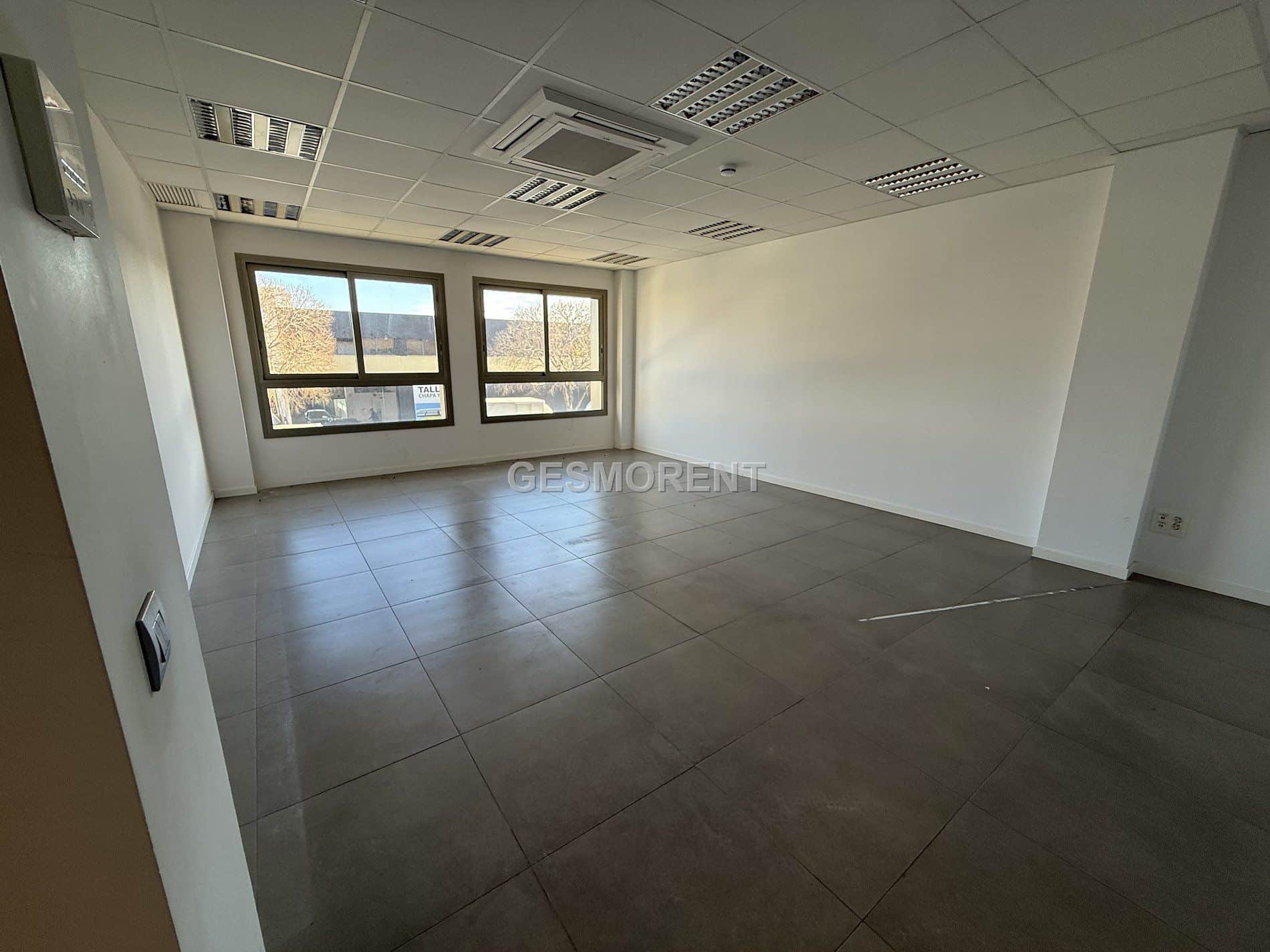 LOCAL COMERCIAL EN ALQUILER EN POLIGONO SON CASTELLO - Foto 3