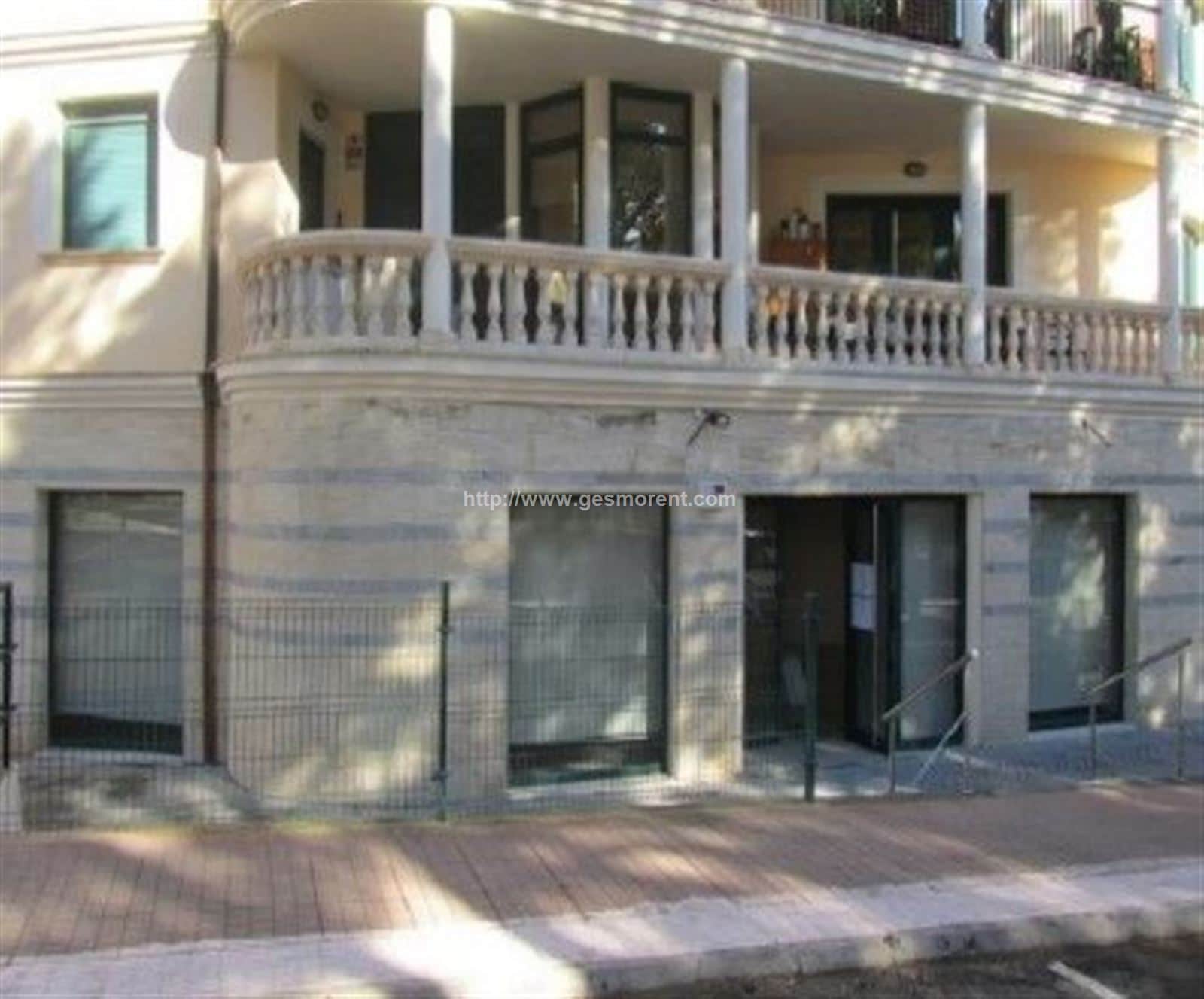 LOCAL COMERCIAL EN VENTA EN PORTOCOLOM - Foto 1