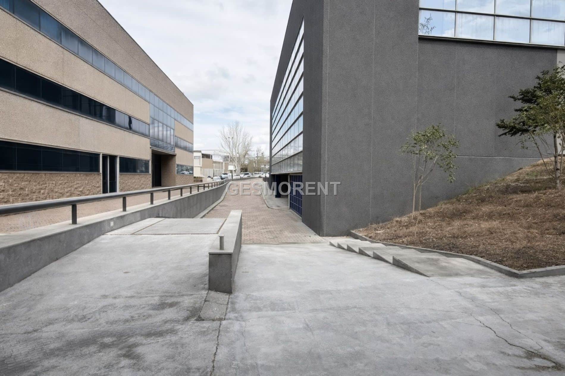 EDIFICIO COMERCIAL / TERCIARIO EN VILAFRANCA DEL PENEDÈS - Foto 2