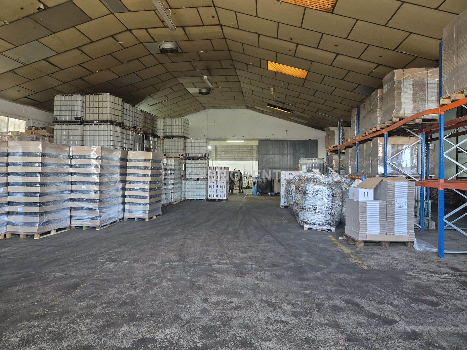 NAVE EN VENTA CON INQUILINO EN SANT ESTEVE SESROVIRES - Foto 1