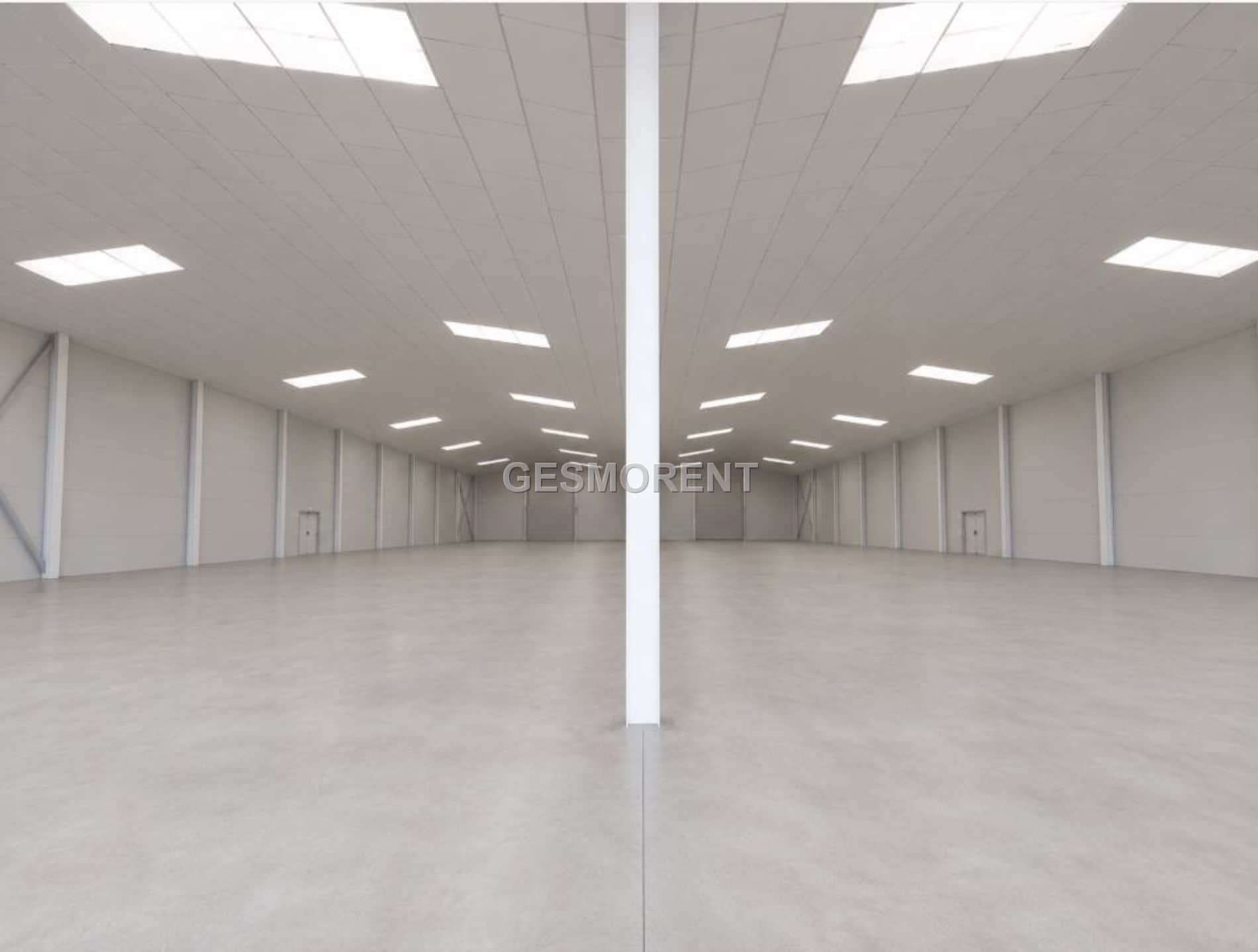 NAVE INDUSTRIAL AISLADA CON PATIO LATERAL Y OFICINAS EN POLÍGONO INDUSTRIAL DE VILA-SECA - Foto 3