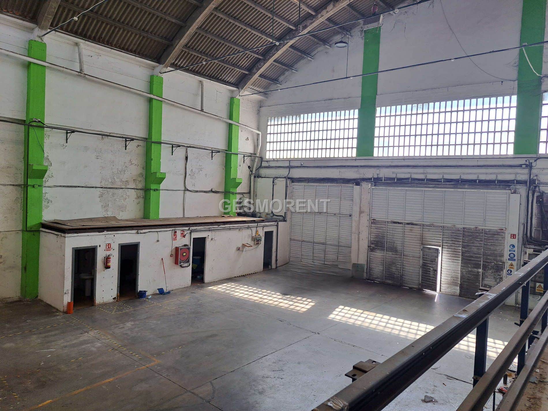 Nave industrial en venta en Hospitalet de Llobregat - Foto 2