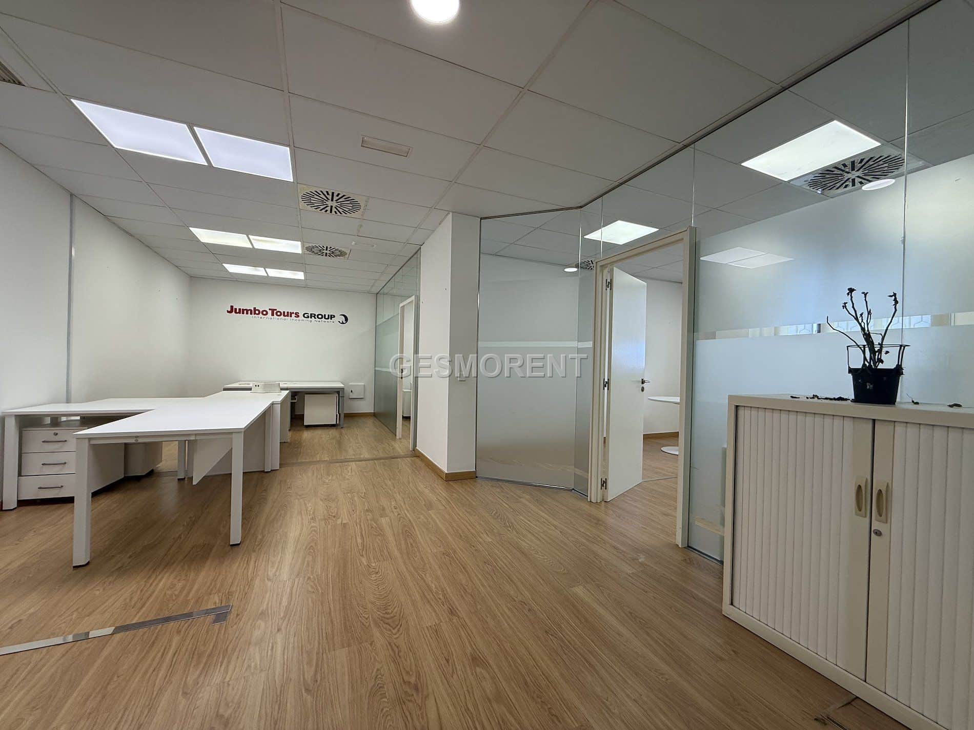 Oficina con múltiples despachos y sala de reuniones en Son Castelló - Foto 5