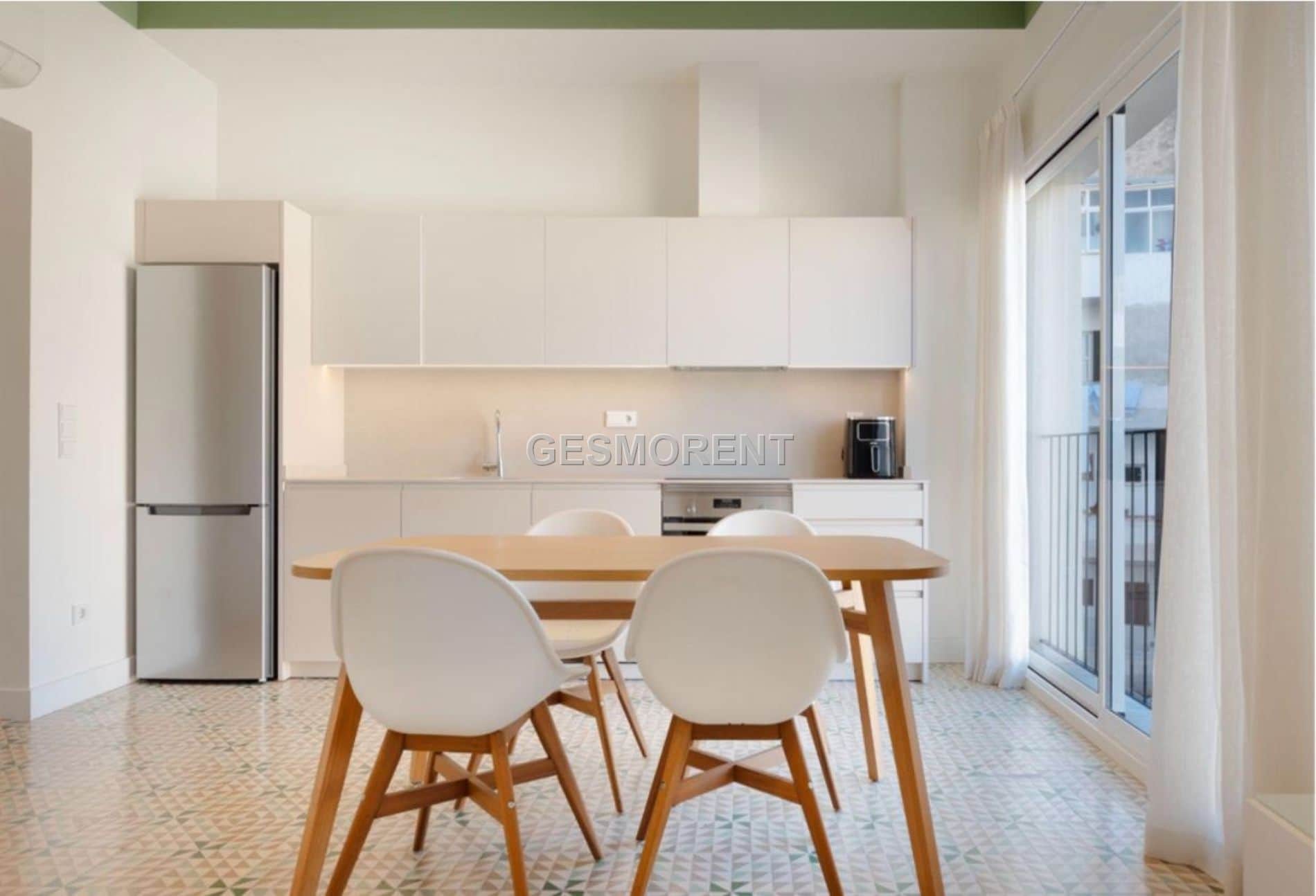 EDIFICIO RESIDENCIAL REFORMADO CON 7 VIVIENDAS PARA ALQUILER CORPORATIVO EN PALMA - Foto 3