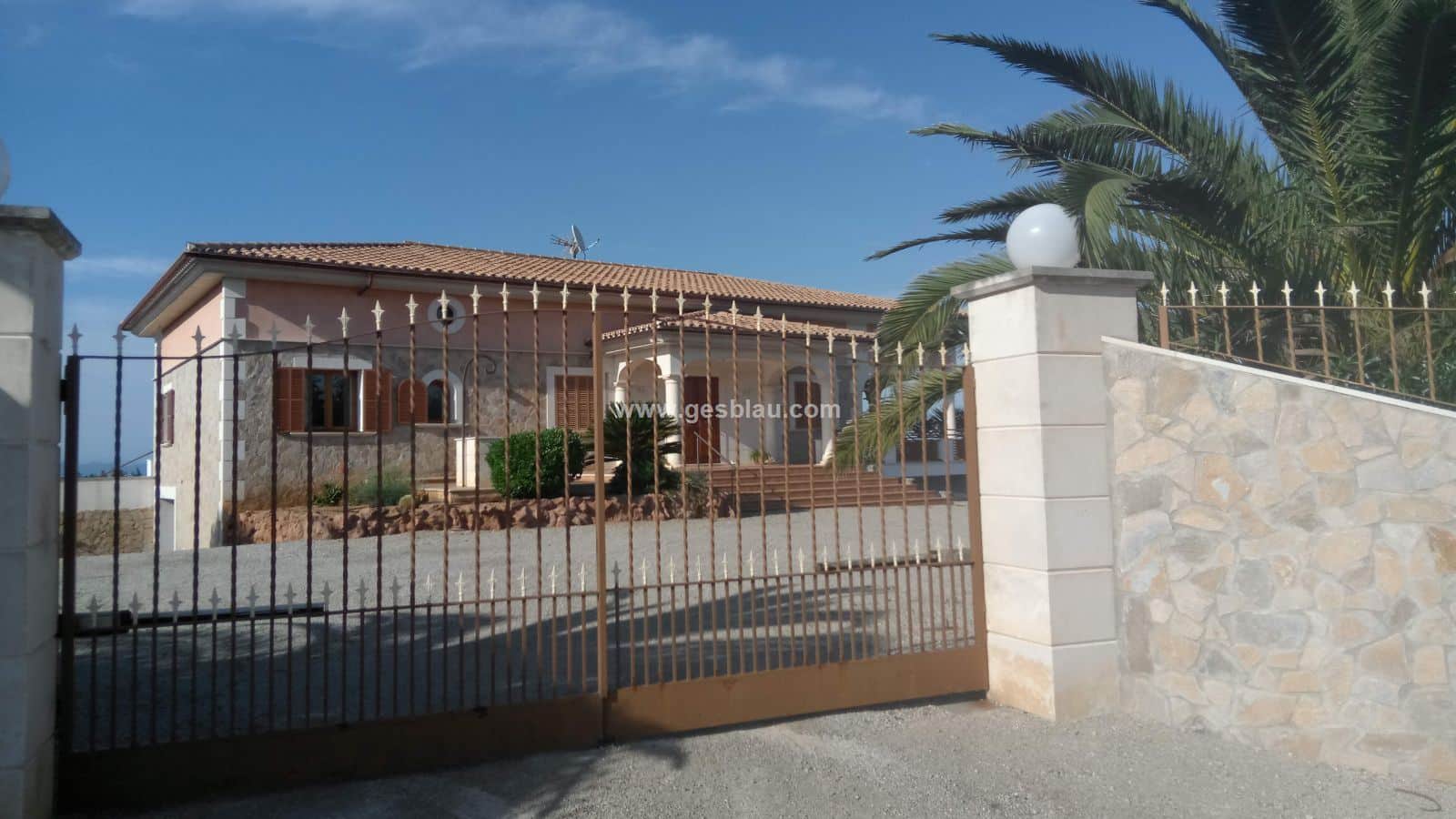 OPORTUNIDAD!!!! Finca con vistas al mar con 2 casas - Foto 3