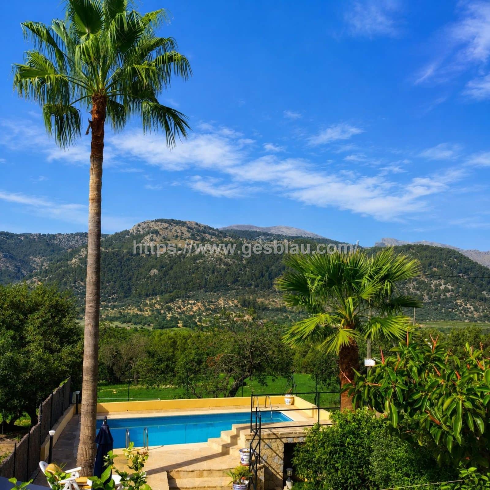 Casa con piscina y gran terraza - Foto 2