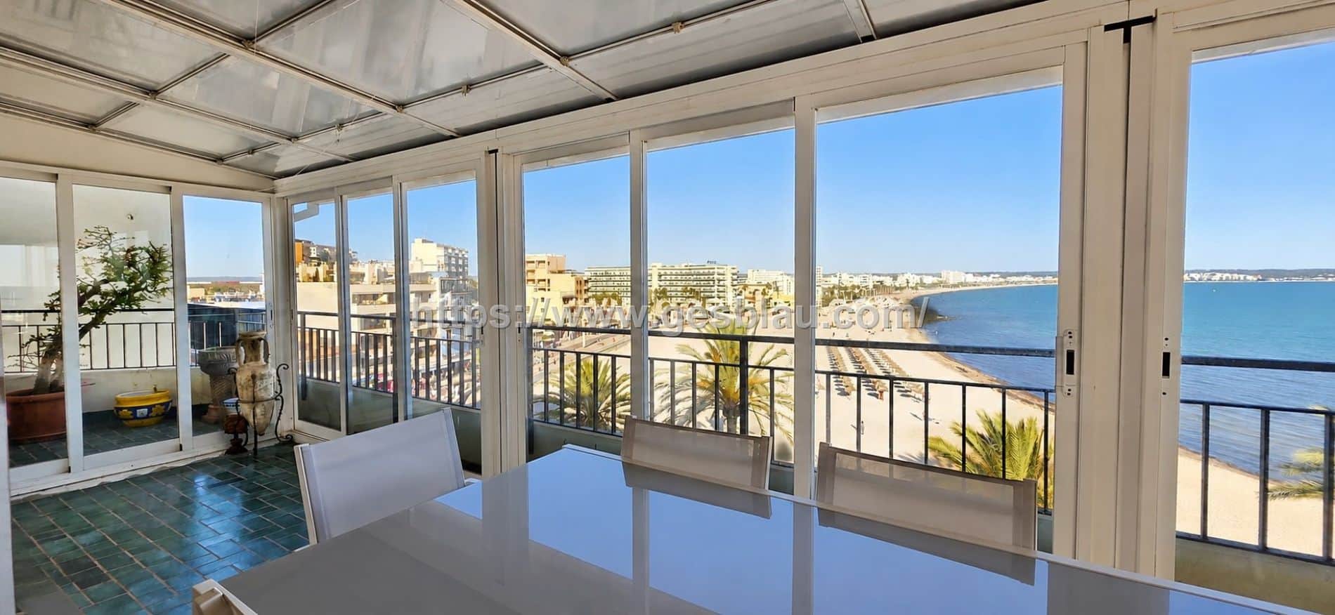 ✨  Exclusivo piso en Primera Línea de Mar con Vistas Panorámicas en Can Pastilla ✨ - Foto 1