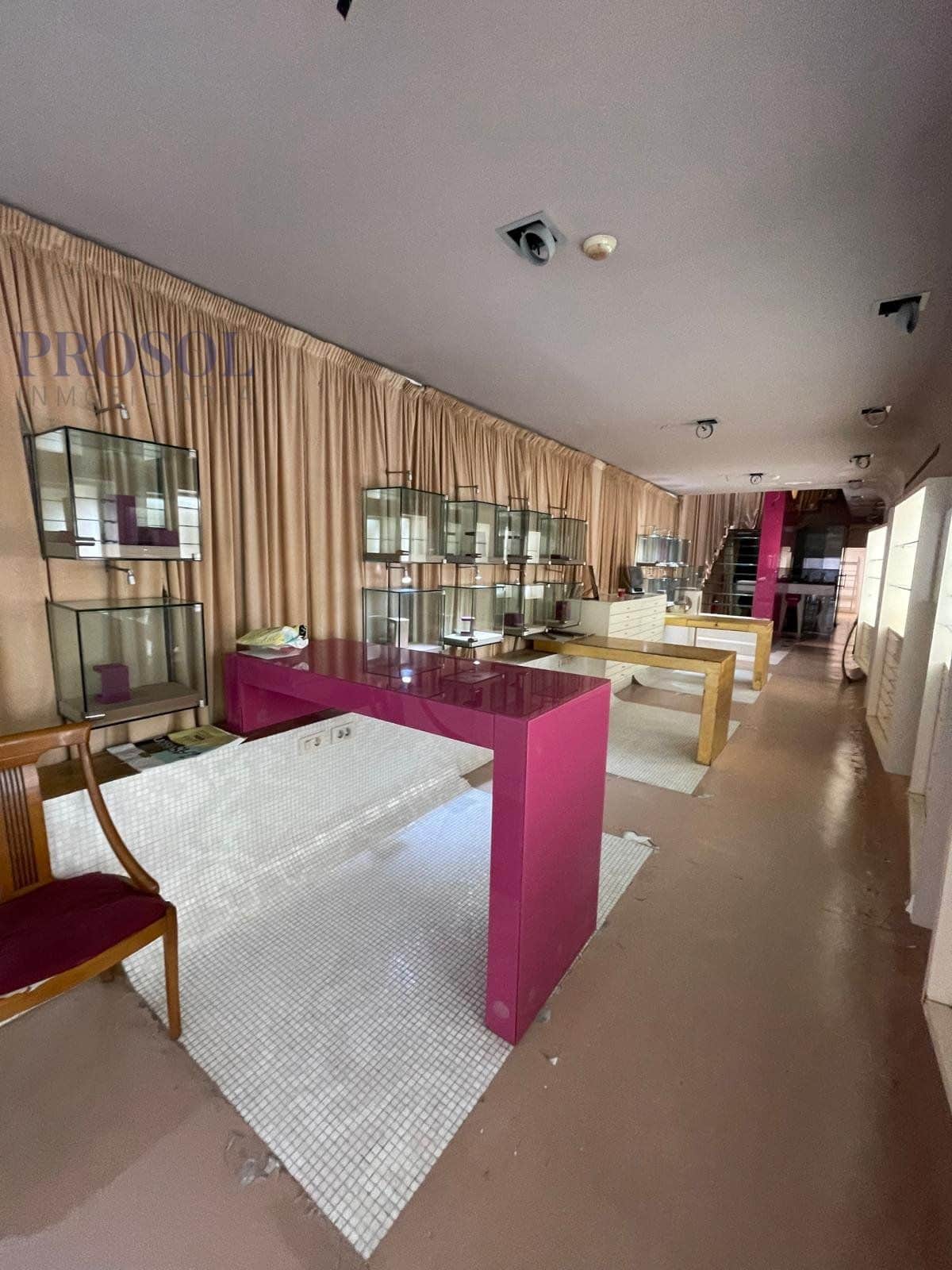 CASA CON ASCENSOR EN VENTA - Foto 2