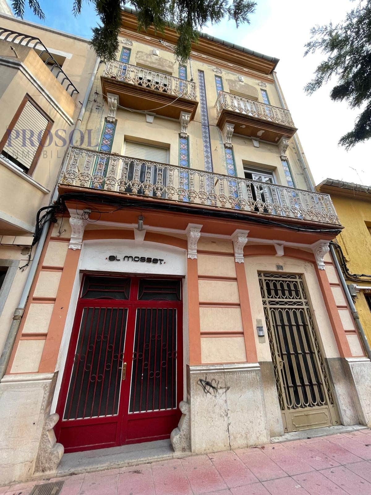 Edificio Completo con Cochera Doble y 2 Viviendas Independientes - Foto 1