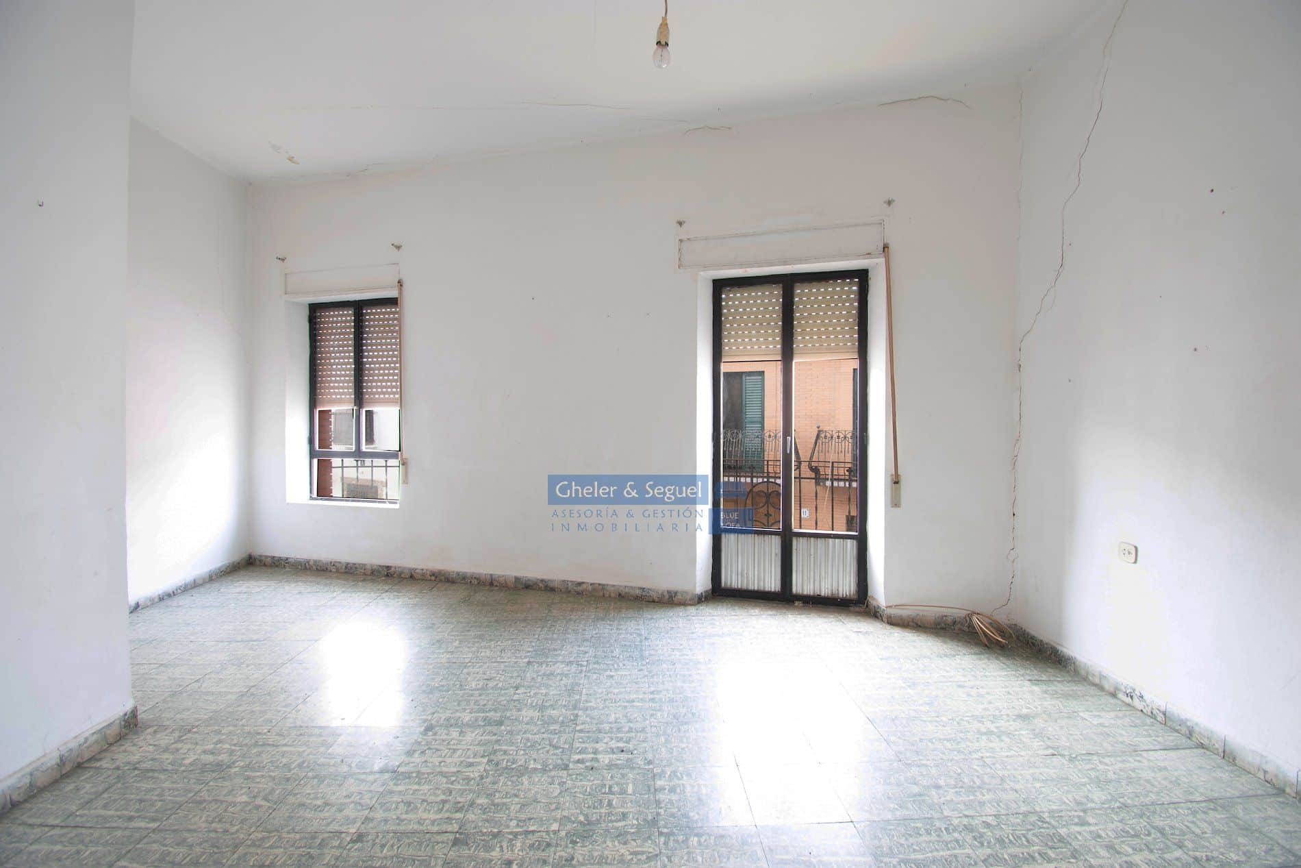Casa de pueblo con patio y garaje - Foto 1