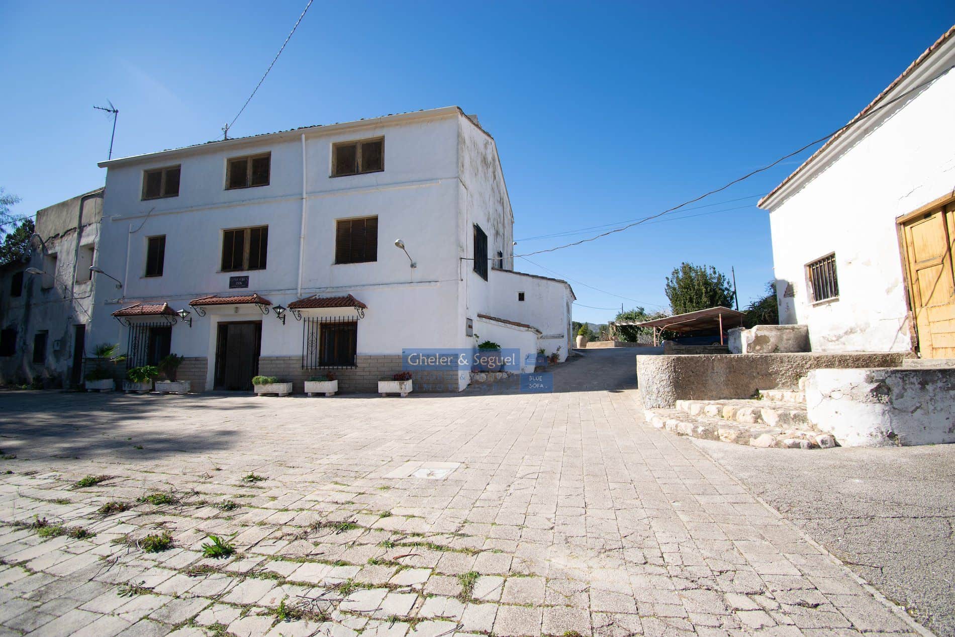 Finca rústica con vivienda tradicional y gran potencial en Ontinyent - Foto 1