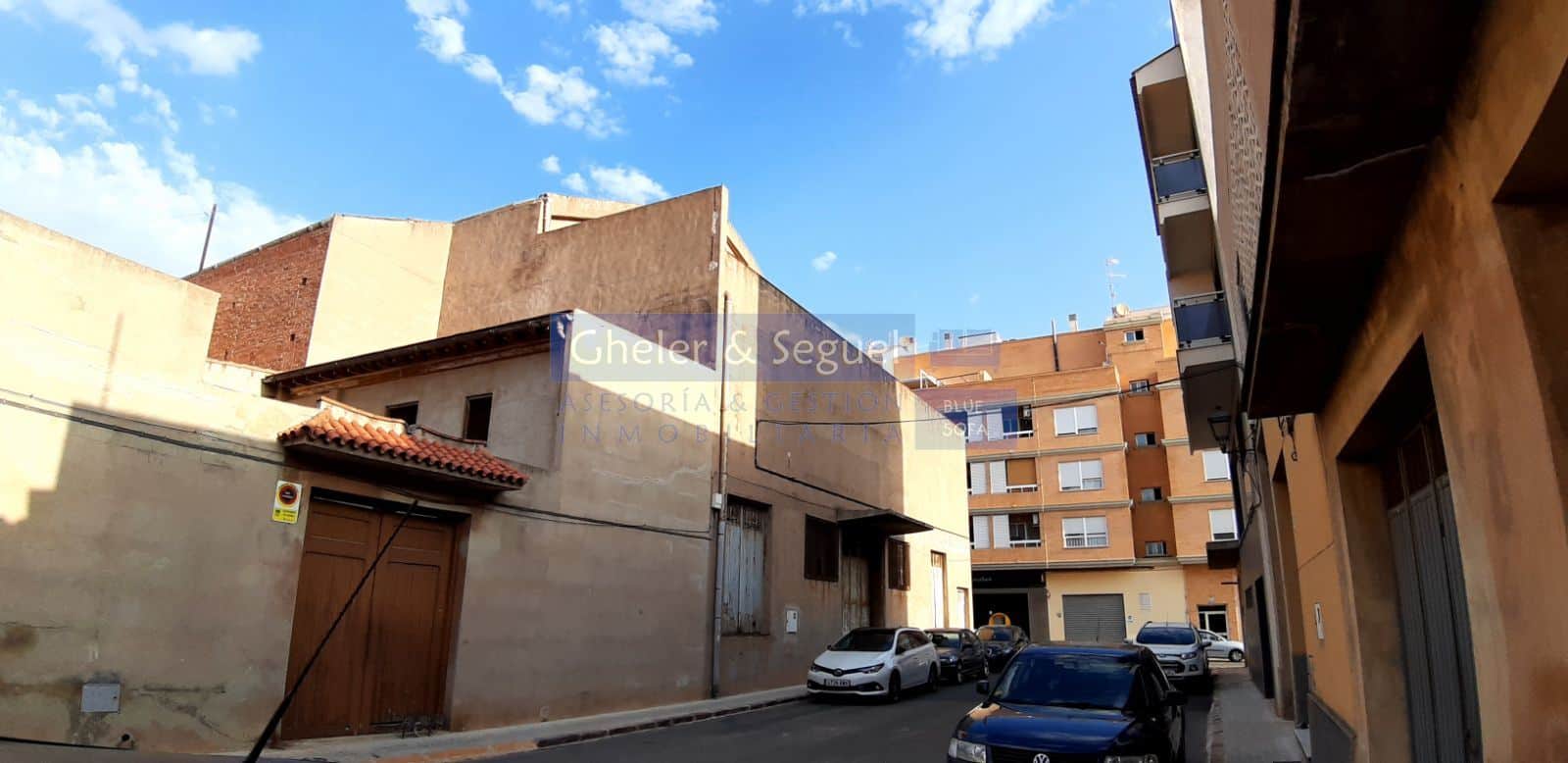 Solar esquinero en Faura con estudio de proyecto de viviendas - Foto 1