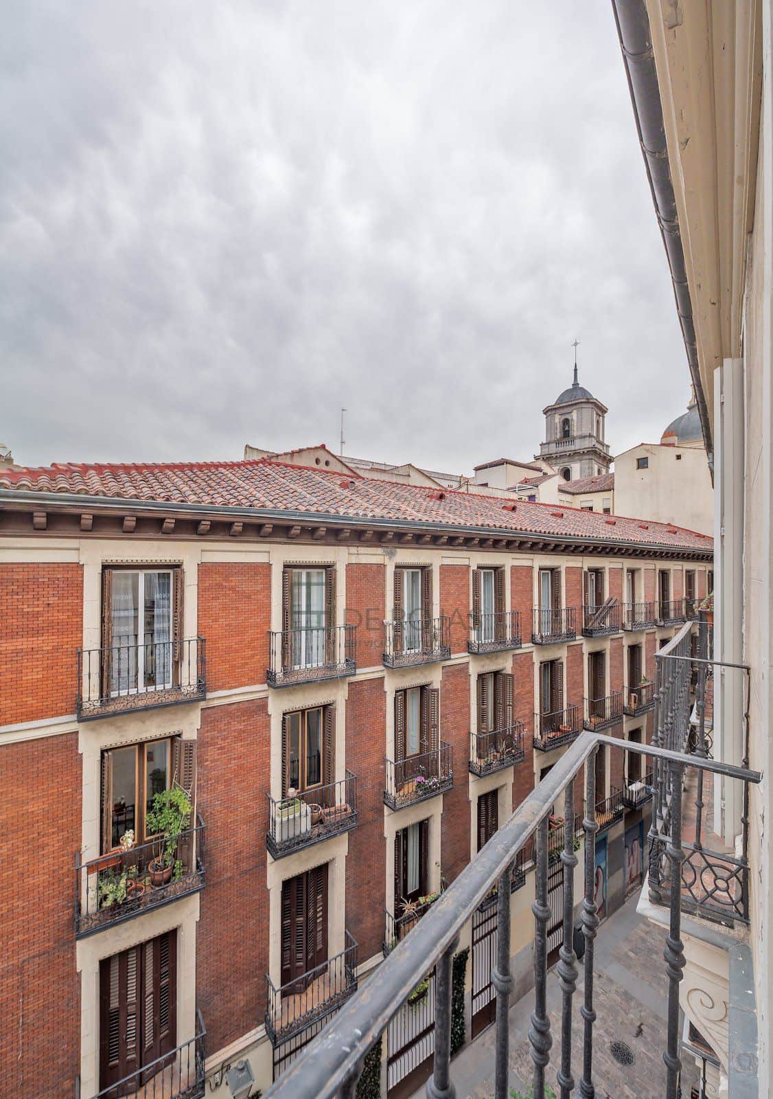 VIVIENDA EXTERIOR CON BALCONES EN EL MADRID DE LOS AUSTRIAS - Foto 2