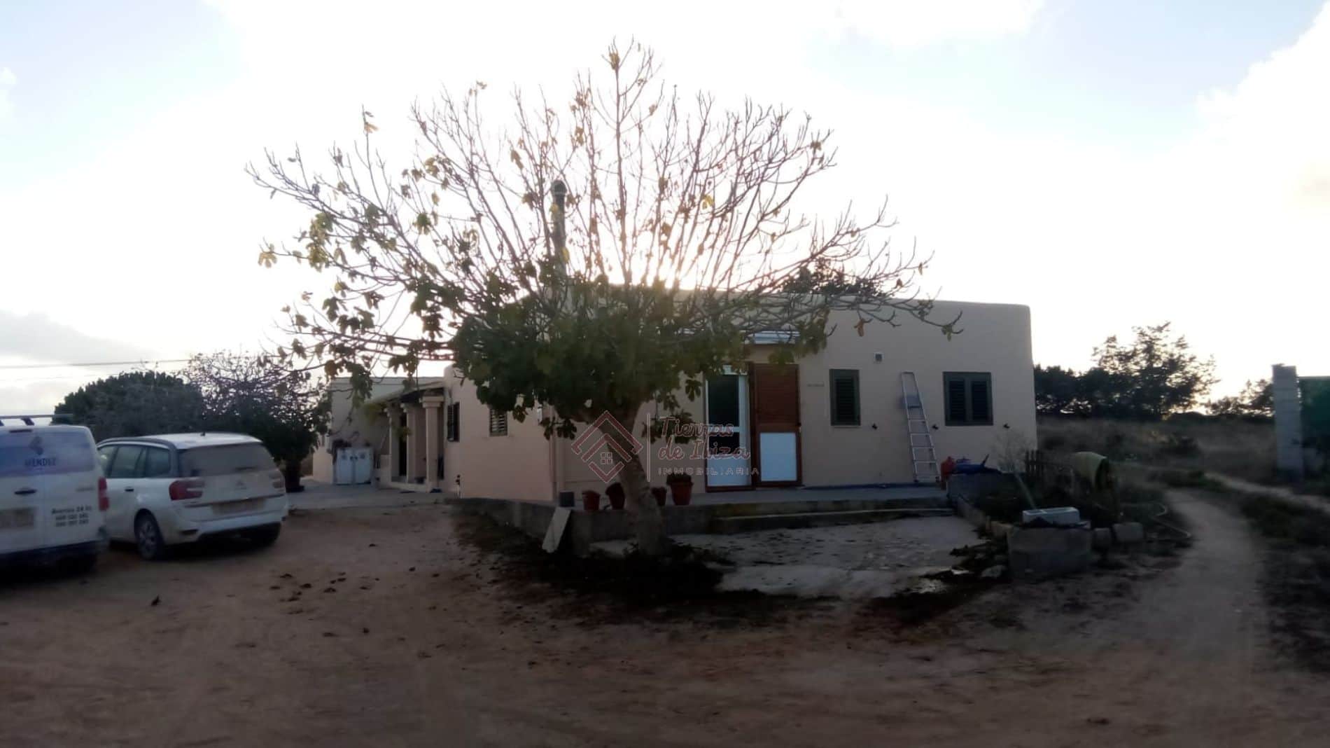 Finca Rústica con 2 Anexos y Parcela en Formentera - Foto 5