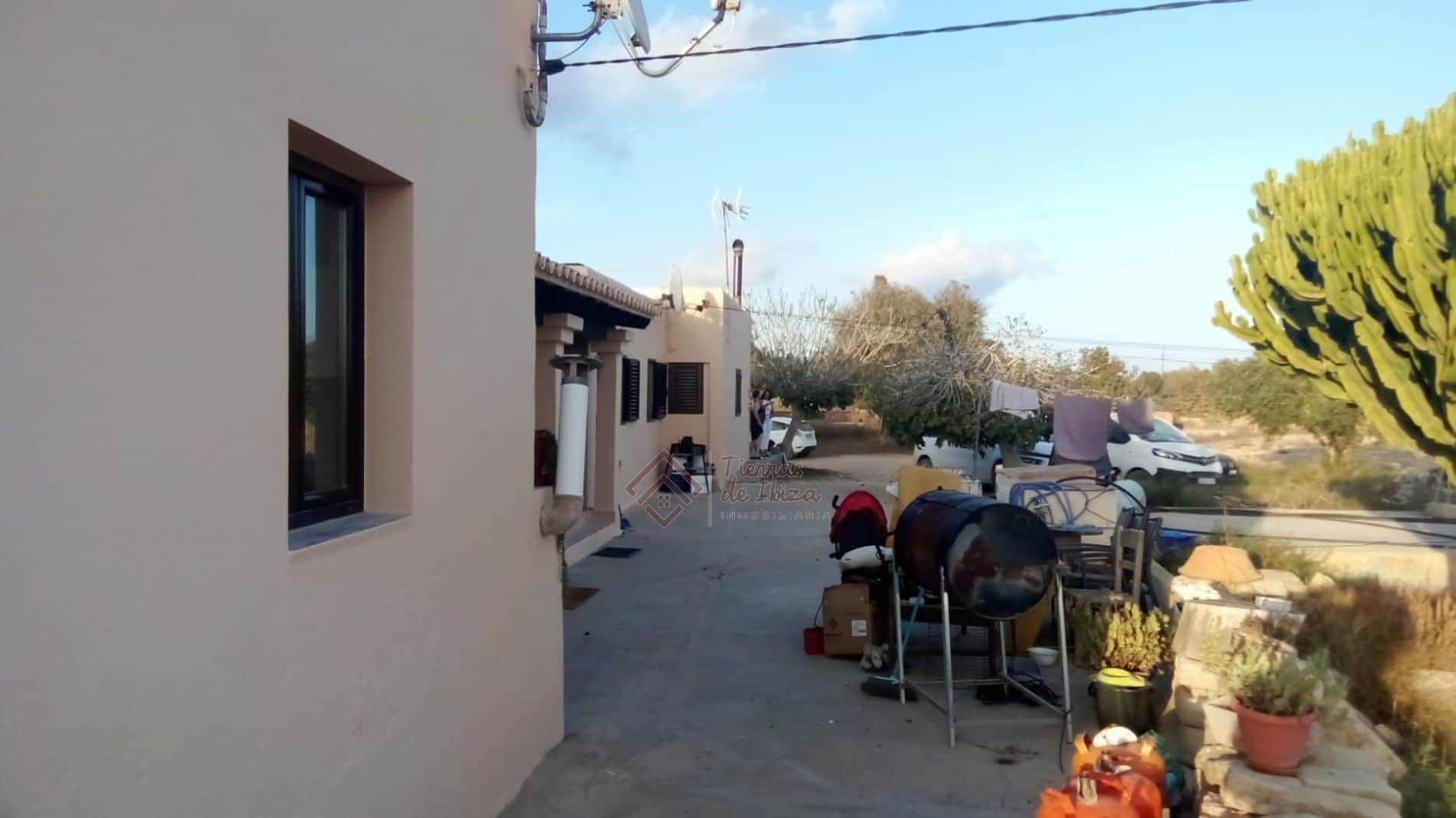 Finca Rústica con 2 Anexos y Parcela en Formentera - Foto 3