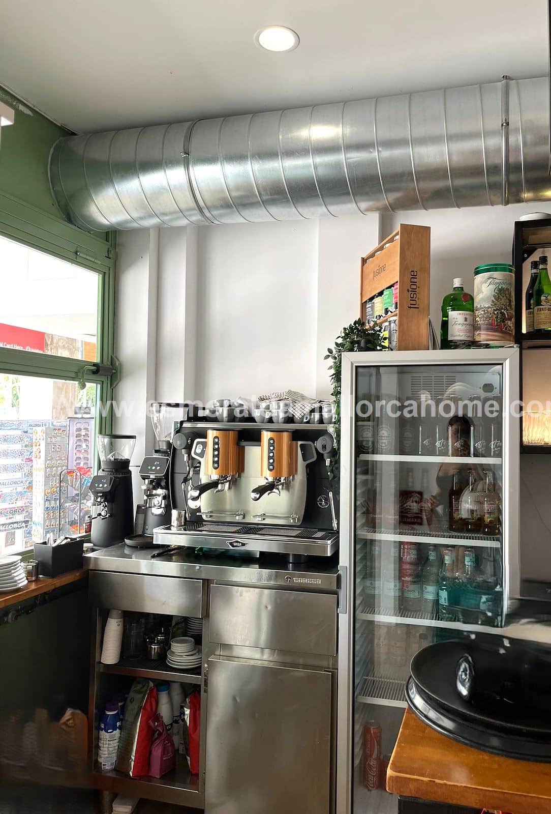 TRASPASO BAR / CAFETERÍA EN PASEO MARÍTIMO - Foto 3