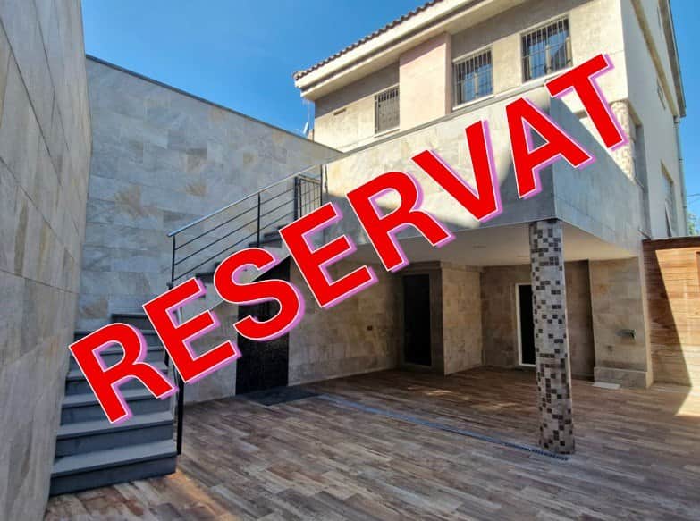 Exclusiva vivienda con acabados de primera calidad - Foto 1
