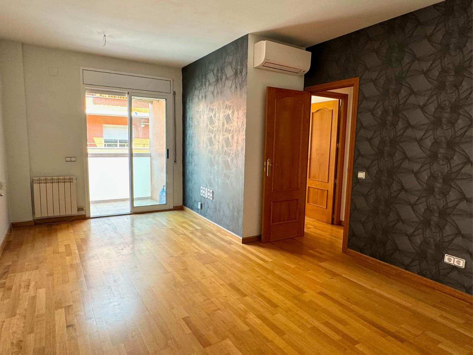 Piso en venta en Molins de Rei - Foto 2