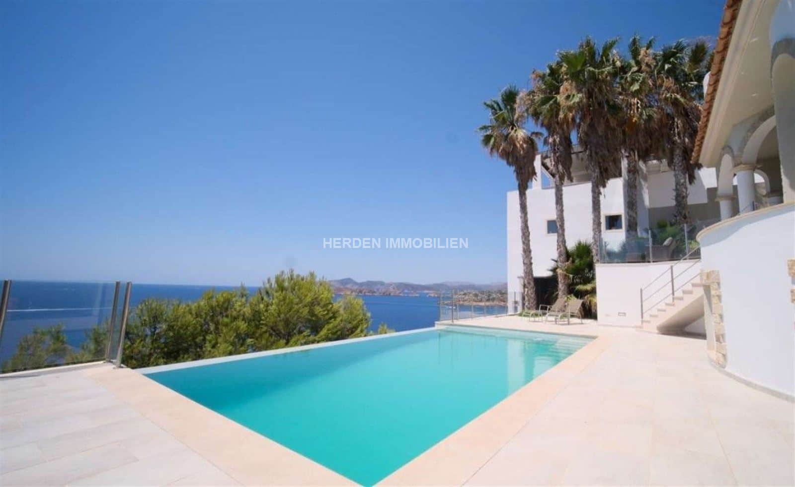 VILLA DE LUJO EN PRIMERA LINEA DE MAR EN EL TORO EN VENTA - Foto 3