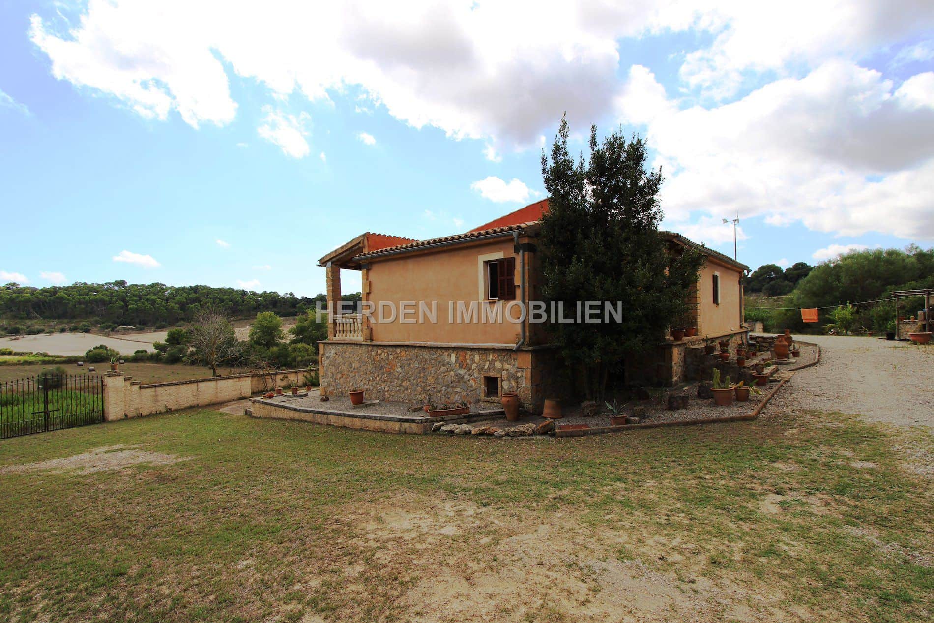 ENCANTADORA FINCA CERCA DE SANT LLORENC DES CARDASSAR, MALLORCA - Foto 3