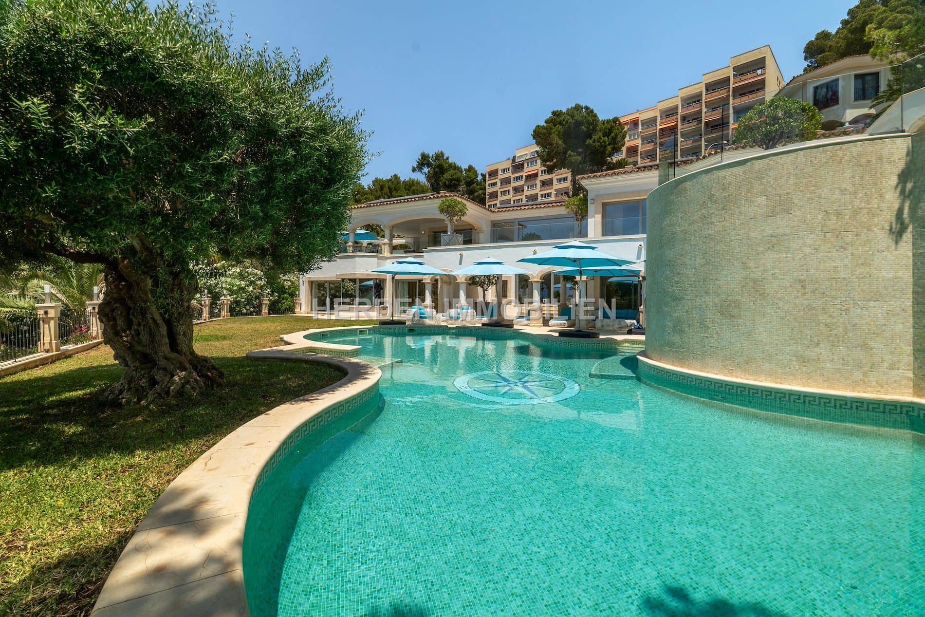 ESPECTACULAR VILLA DE LUJO CON IMPRESIONANTES VISTAS AL MAR EN COSTA DE LA CALMA MALLORCA - Foto 4