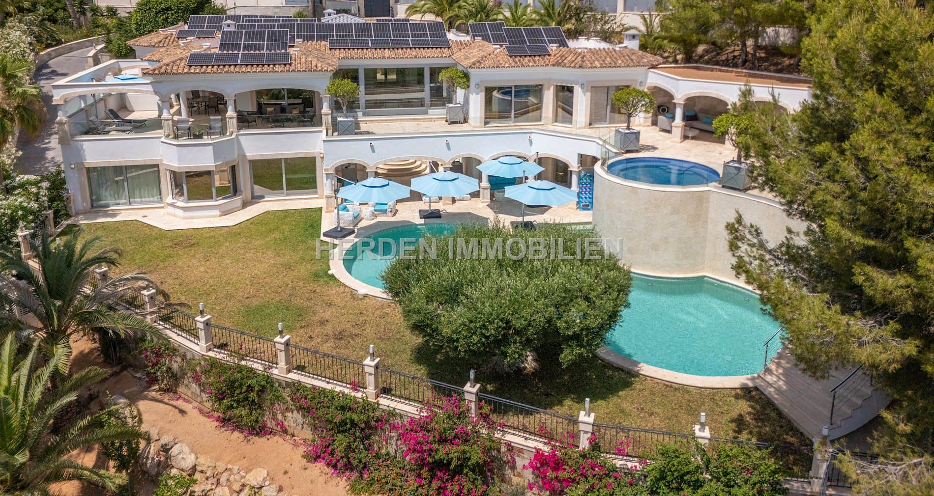 ESPECTACULAR VILLA DE LUJO CON IMPRESIONANTES VISTAS AL MAR EN COSTA DE LA CALMA MALLORCA - Foto 1