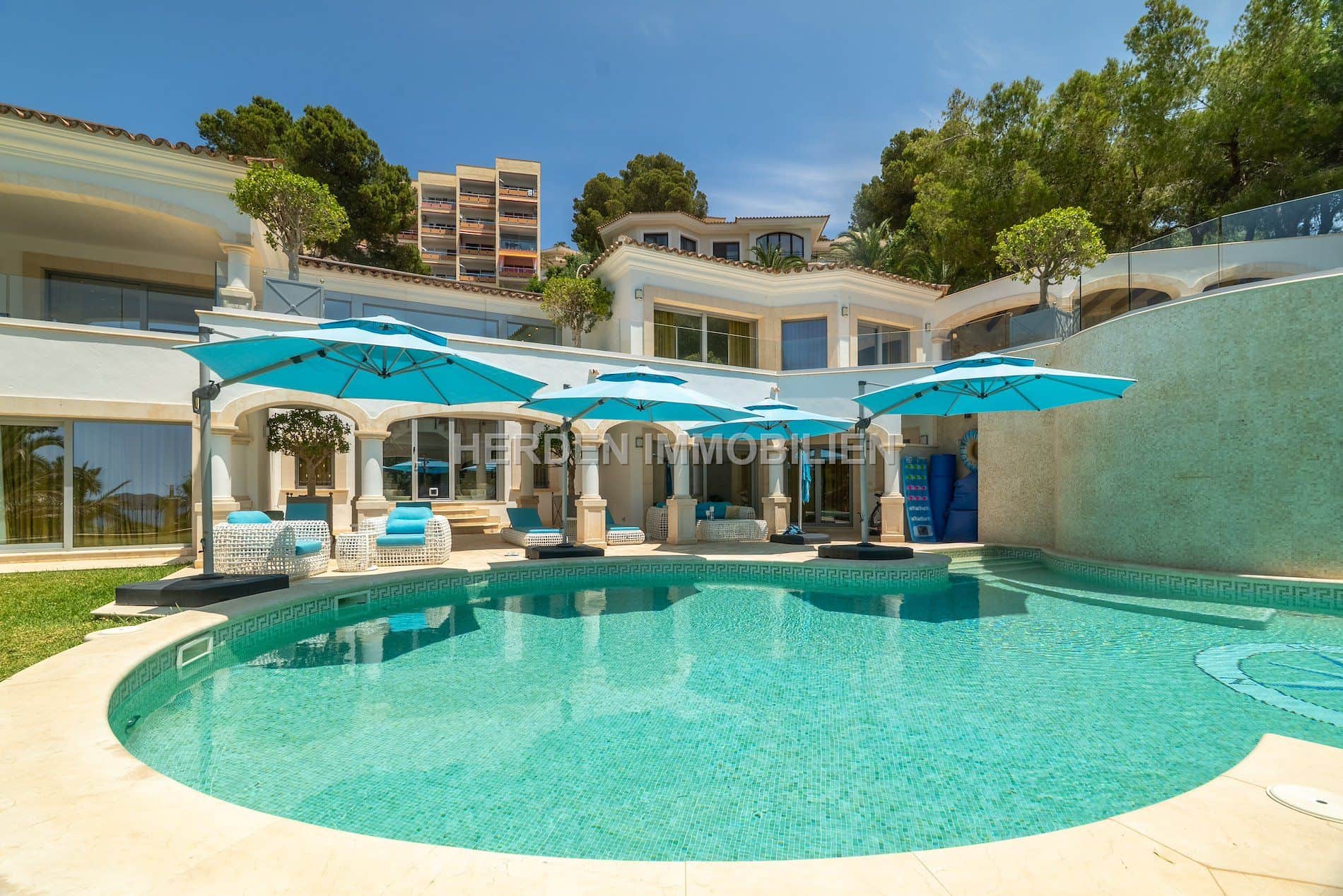 ESPECTACULAR VILLA DE LUJO CON IMPRESIONANTES VISTAS AL MAR EN COSTA DE LA CALMA MALLORCA - Foto 3