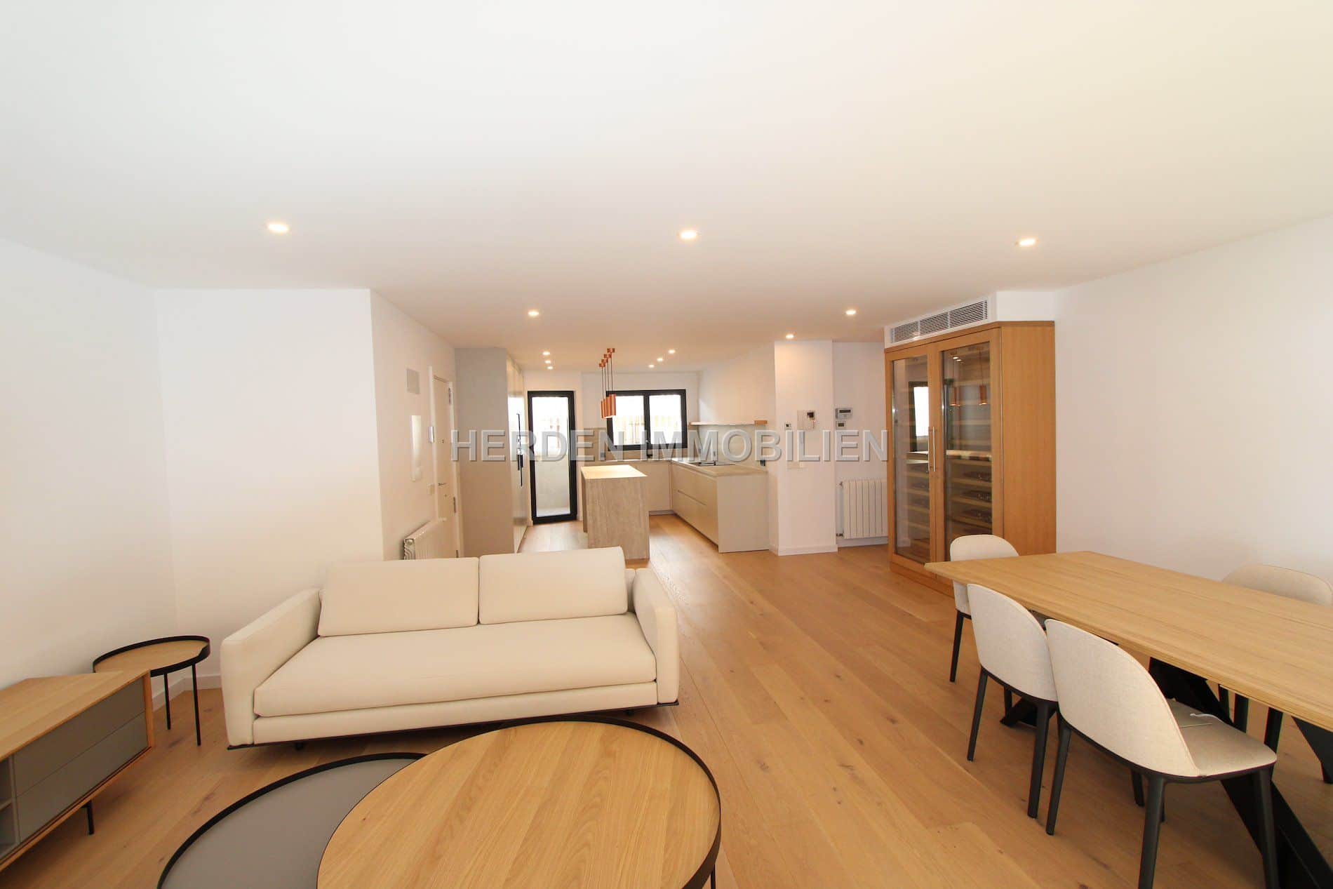EXCLUSIVO PISO DE LUJO EN VENTA EN UNA UBICACIÓN PRIVILEGIADA EN EL CENTRO DE PALMA DE MALLORCA - Foto 3