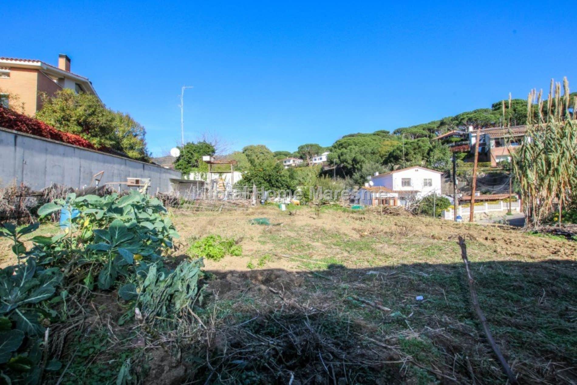 PARCELA PLANA PARA CONSTRUIR DOS VIVIENDAS EN EL CENTRO DE CABRILS - Foto 4