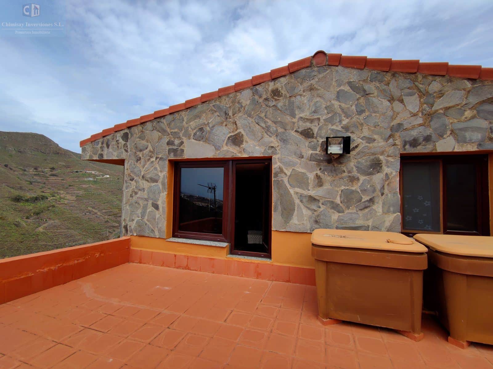 MARAVILLOSO CHALET EN LA MONTAÑA A 10 MIN DE LA LAGUNA - Foto 2