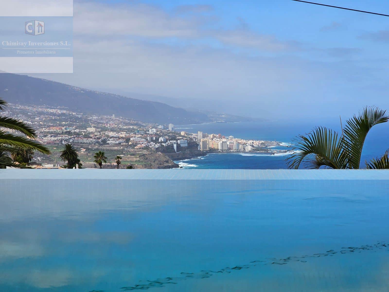 VILLA SOBRE ACANTILADO EN EL NORTE - Foto 1