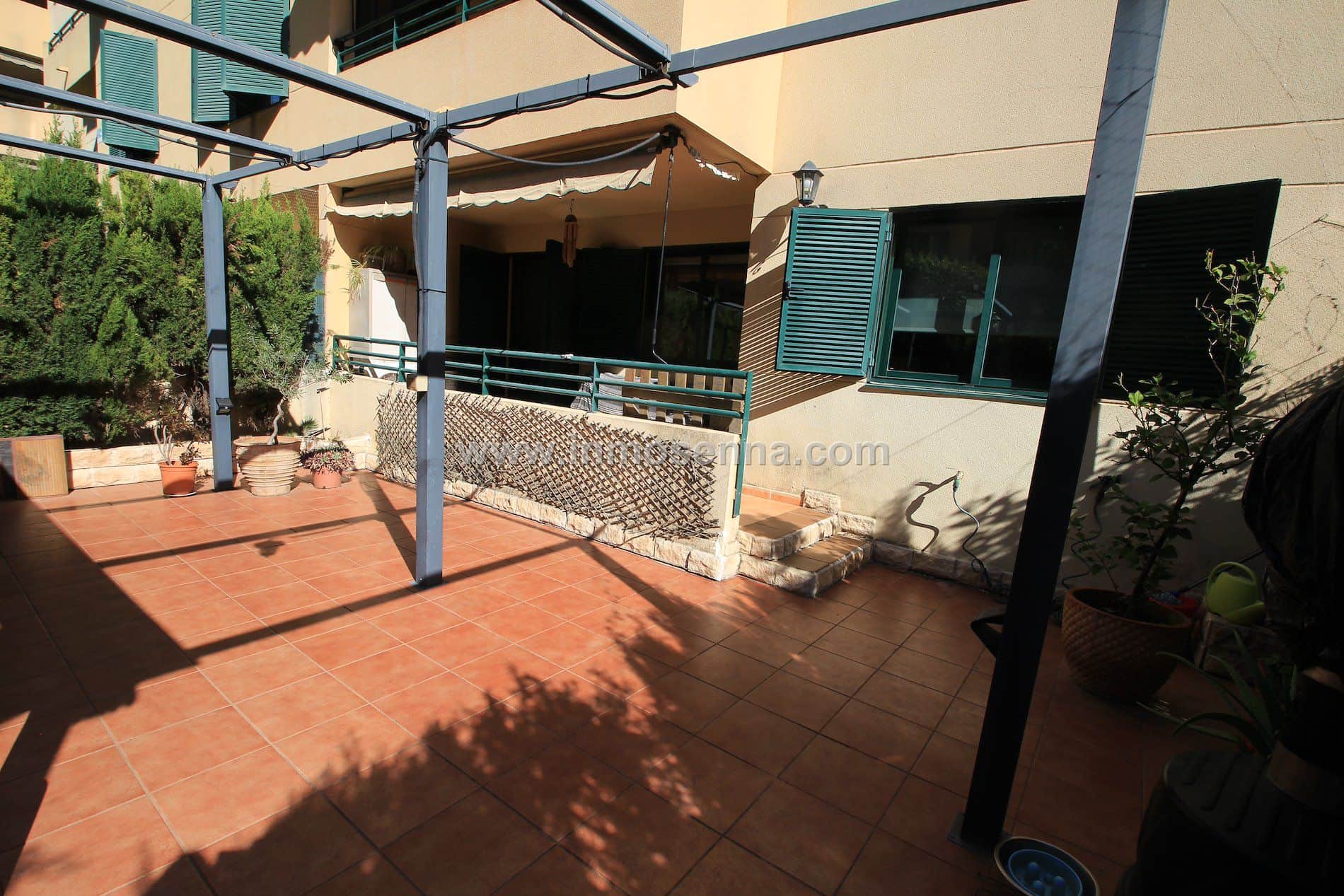 FANTÁSTICA PLANTA BAJA EN LA ZONA DE LA POLICLINICA MIRAMAR - Foto 3