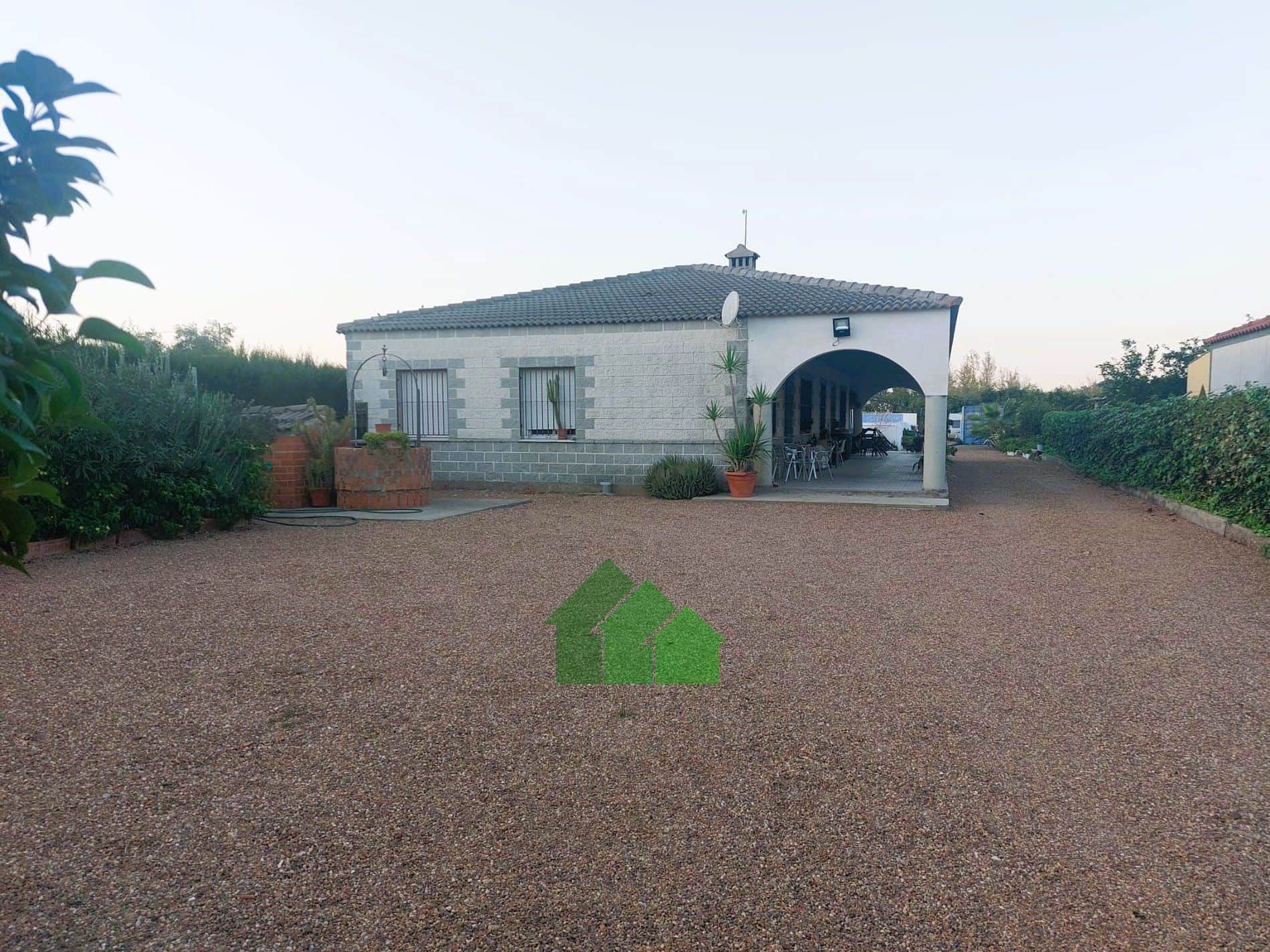 C-1024 VENTA DE TERRENO CON DOS CASAS Y PISCINA EN CAMINO VIEJO BARBAÑO. MONTIJO - Foto 3