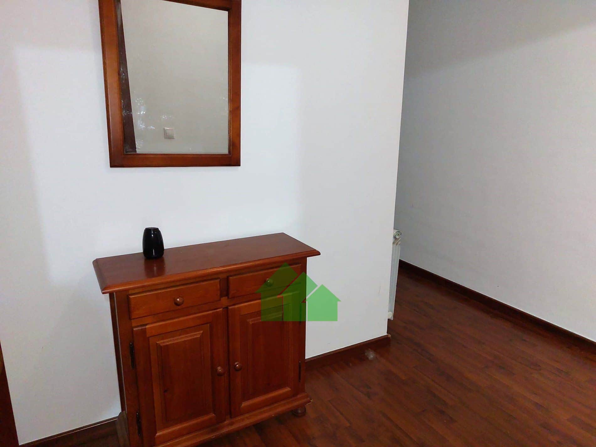 P-718: VENTA DE BONITO PISO AMUEBLADO CON ASCENSOR Y PLAZA DE GARAJE. MONTIJO. - Foto 2