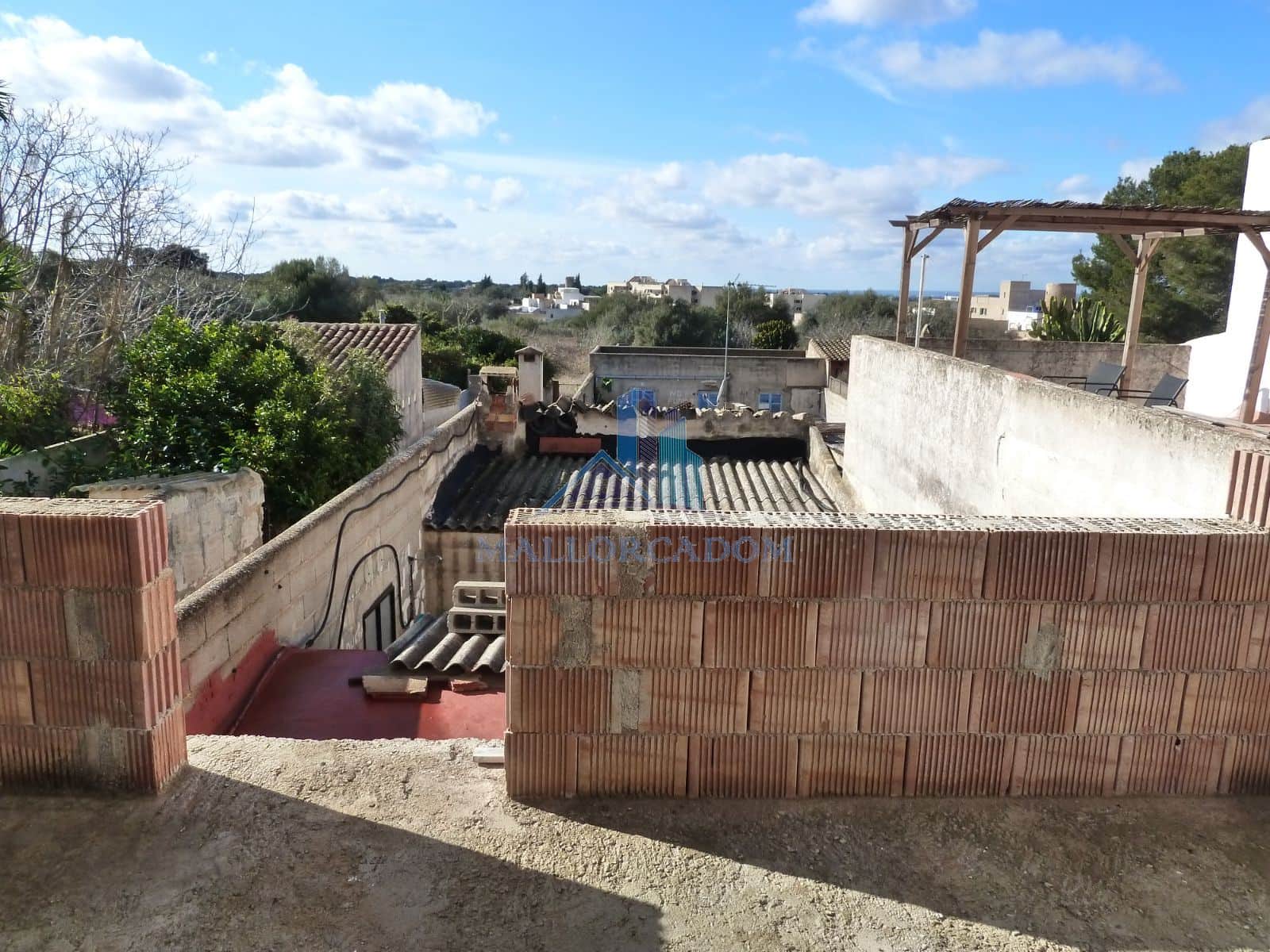 Se vende una casa en Felanix pueblo en un solar de 531m2 - Foto 1