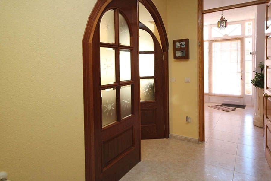 CHALET ADOSADO DE 4 DORMITORIOS EN VENTA - Foto 3
