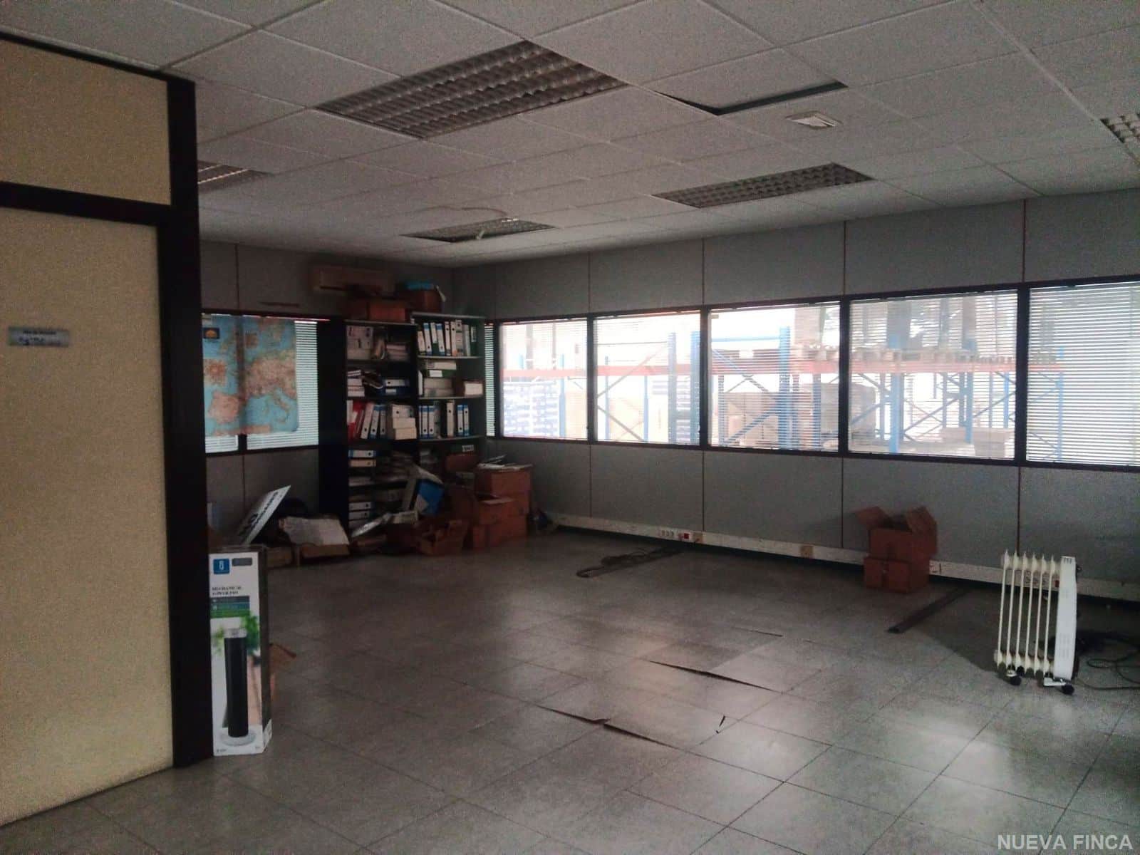 Naves Industriales en el Polígono de Villalonquejar en Venta. - Foto 2