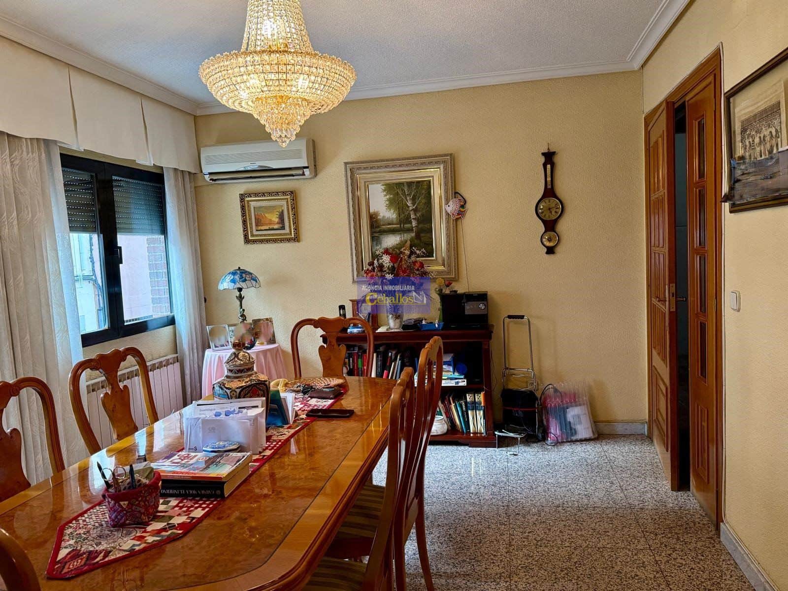 🏡 ¡Gran Vivienda Familiar en Pleno Centro de Guadalajara! Espacio, Luz y Ubicación Inmejorable ✨ - Foto 4