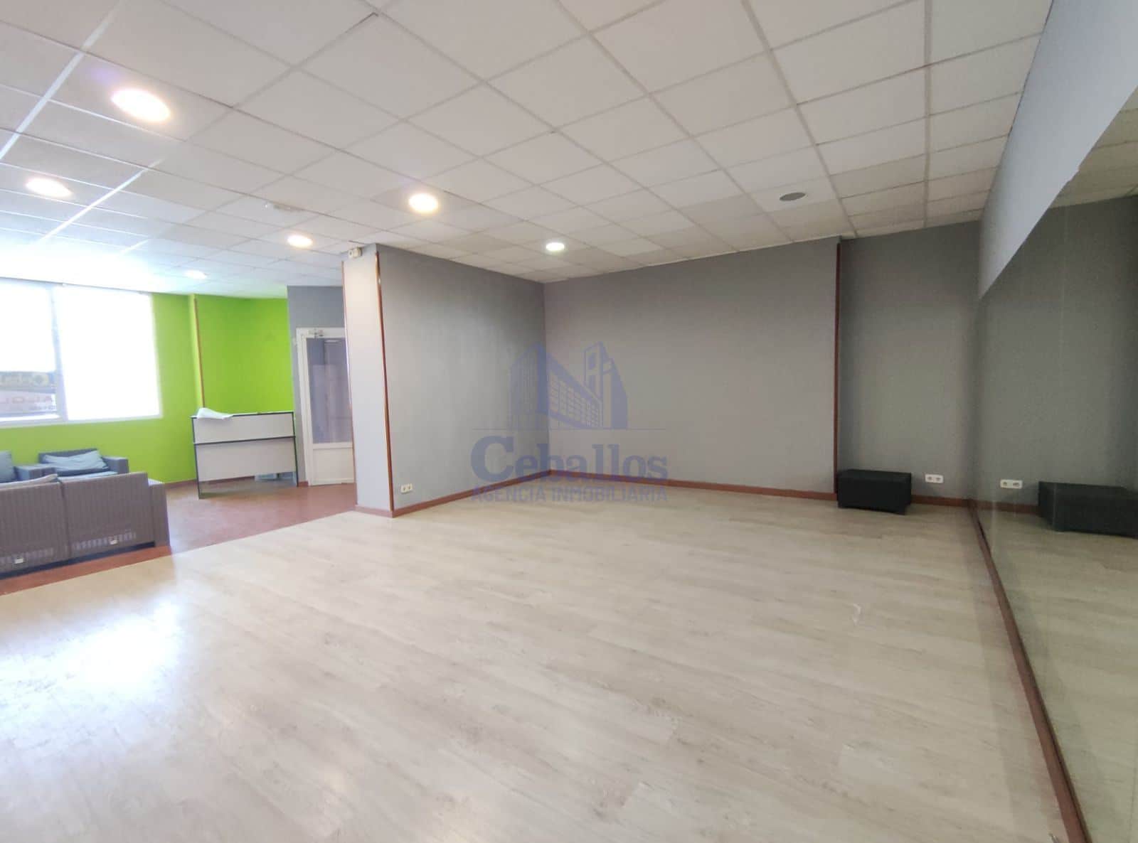 ¡Establece Tu Negocio en una Zona de Expansión en Guadalajara! - Foto 2