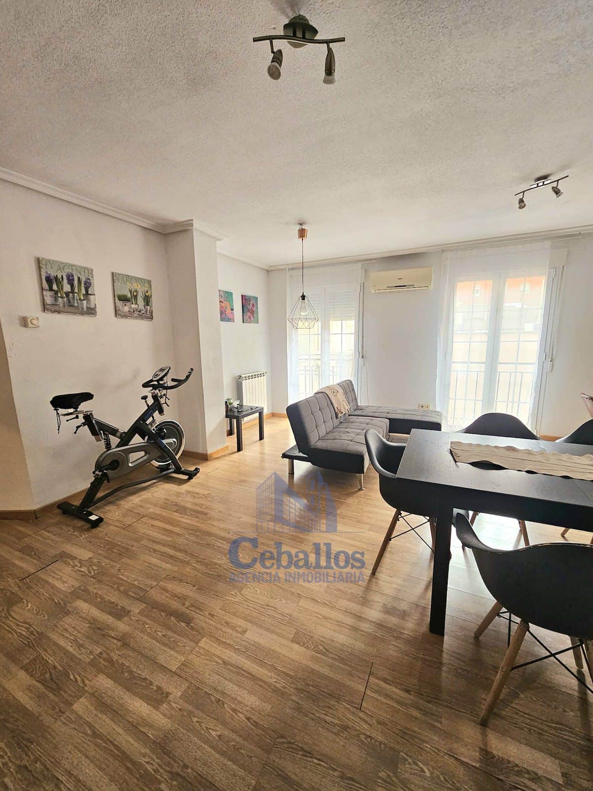 Descubre este encantador dúplex en el corazón de Guadalajara - Foto 4