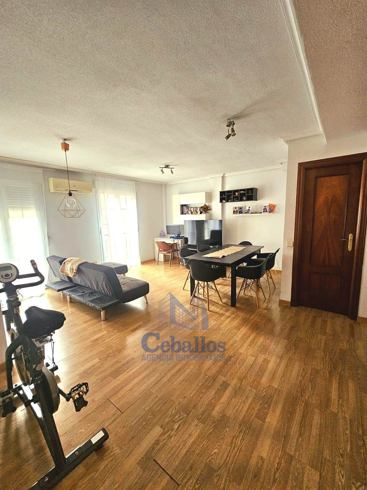 Descubre este encantador dúplex en el corazón de Guadalajara - Foto 3