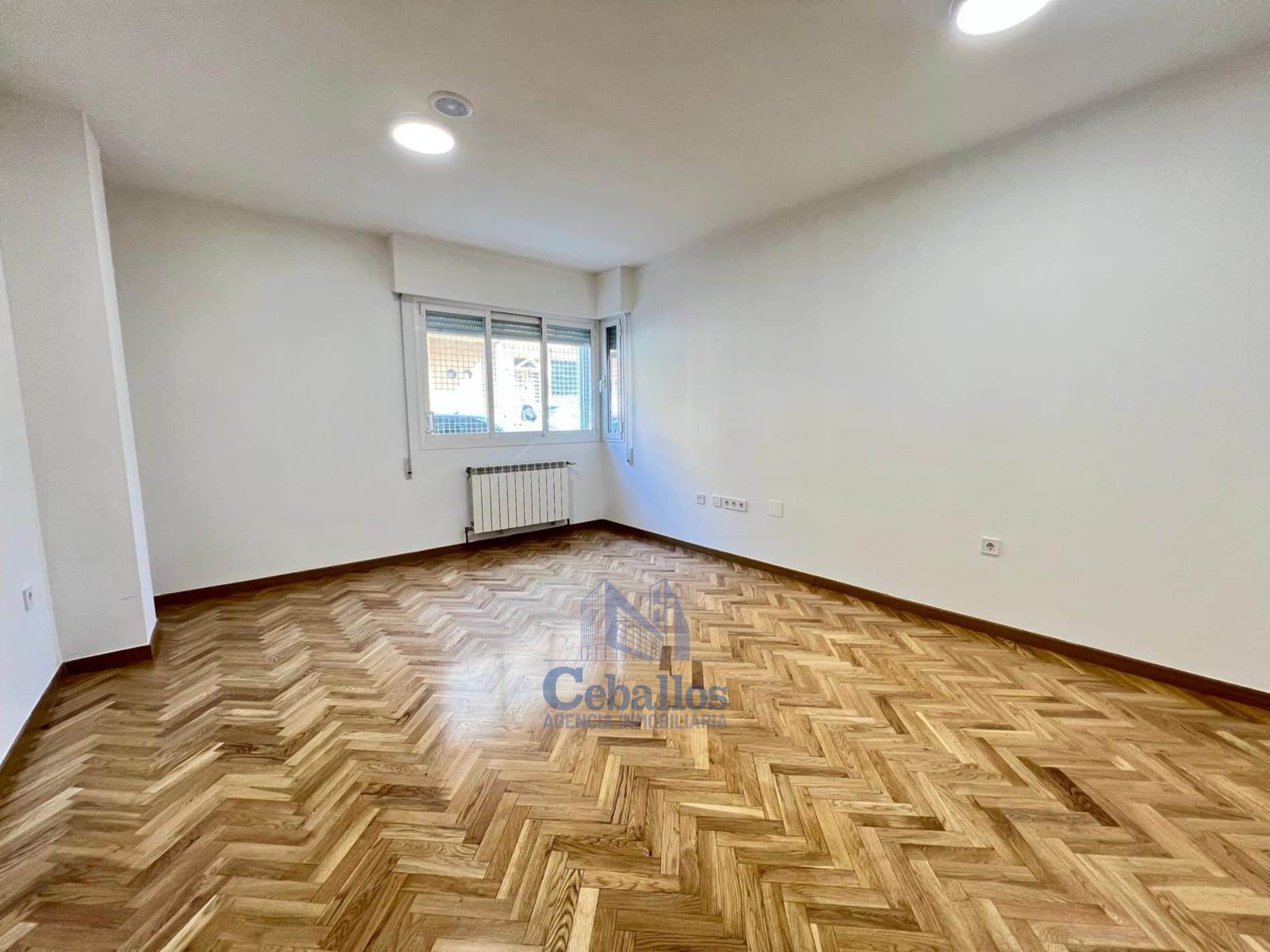Hogar en esta encantadora vivienda situada en la codiciada zona de la Avenida del Ejército - Foto 5