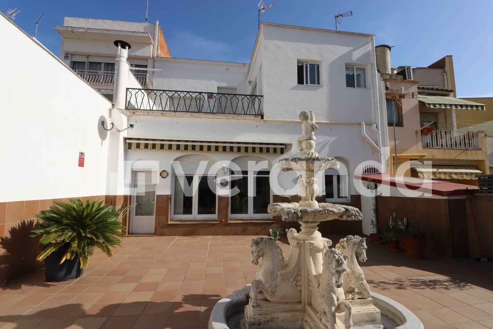 CASA SEÑORIAL UNICA EN SABADELL - Foto 3