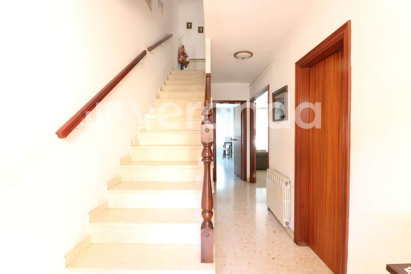 CASA UNIFAMILIAR ADOSADA 183 M2 - Foto 2