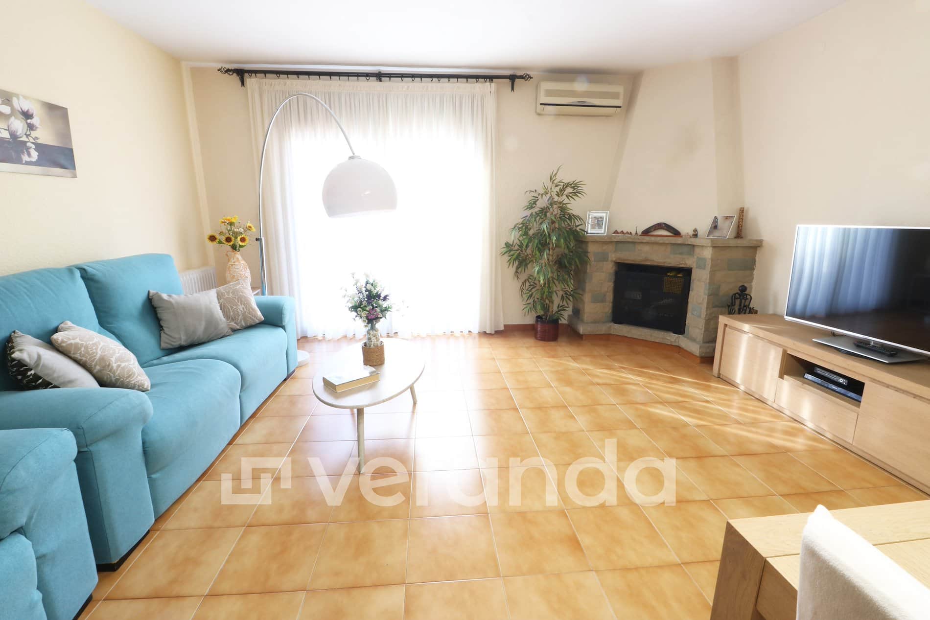 CASA ADOSADA EN ZONA CENTRO CON JARDIN - Foto 3