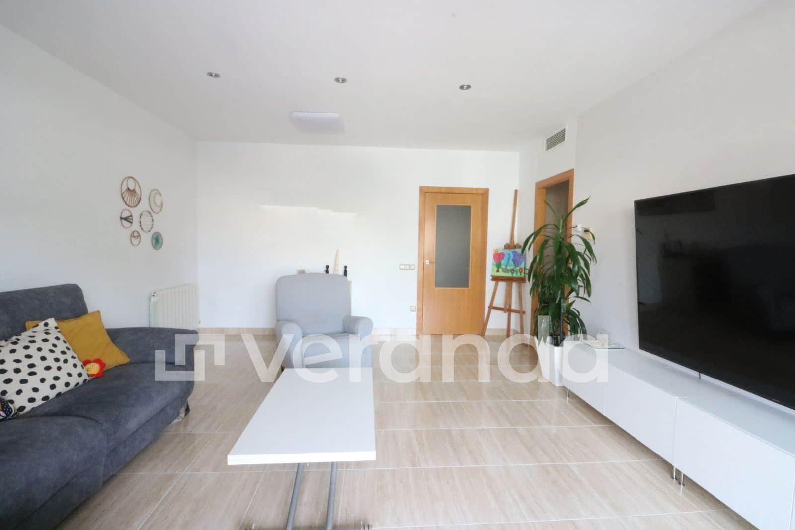 SEMINUEVO 101 M2 3 HABITACIONES Y PISCINA COMUNITARIA - Foto 5