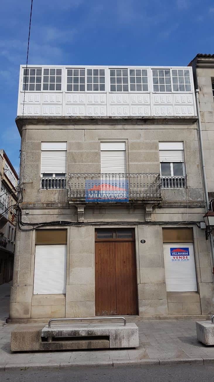 CASA DE PIEDRA EN PRIMERA LÍNEA CON BAJO COMERCIAL - Foto 2