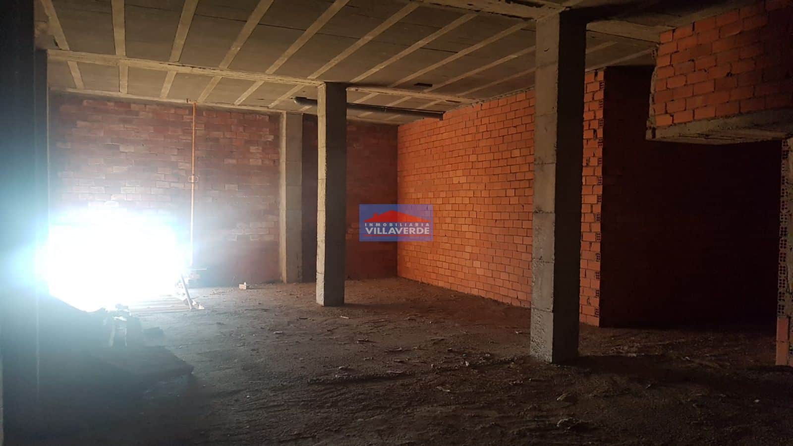 ALQUILER DE BAJO COMERCIAL EN EL PASEO MARÍTIMO - Foto 3